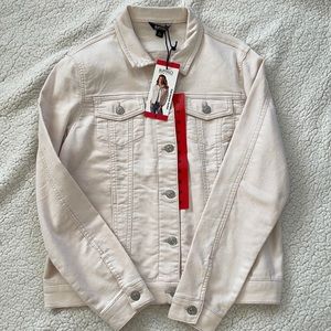 Bottom up light pale pink jacket